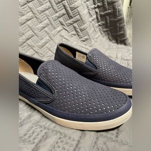 SPERRY new blue women’s slip on shoes